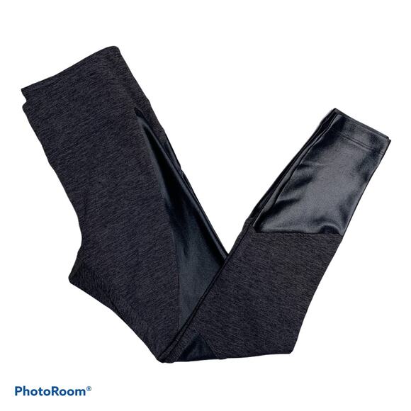 Koral Forge Paneled Mid-Rise Leggings Gray XS - Picture 6 of 11